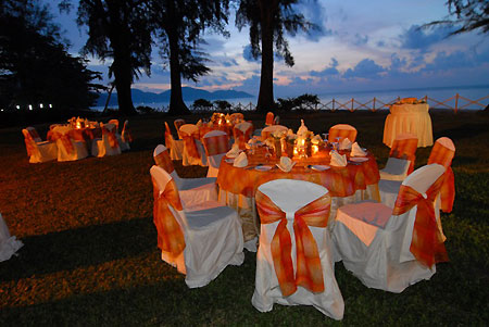 Photo by Perfect Moments Studio, courtesy of Touching Hearts